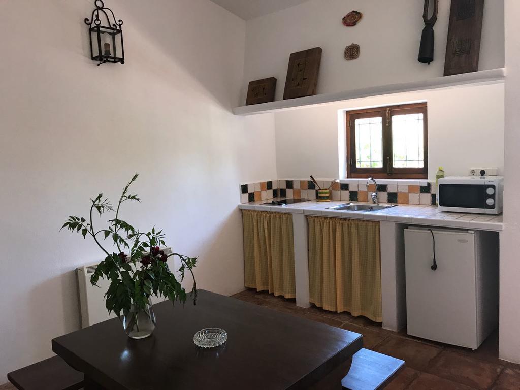 Cortijo Nuevo Alojamiento Rural Cuevas del Becerro Dış mekan fotoğraf